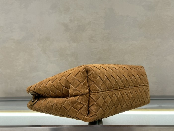 Bottega Veneta Andiamo Handbag 5966 LM582 25-32cm