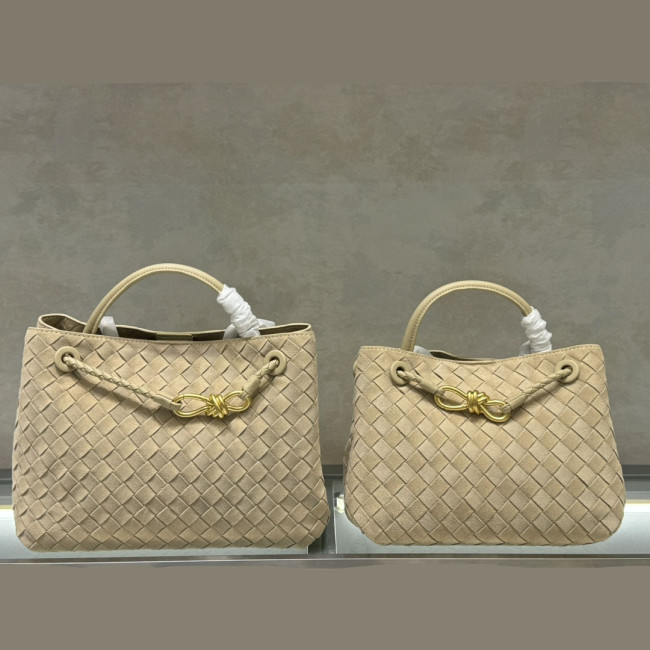 Bottega Veneta Andiamo Handbag 5966 LM582 25-32cm