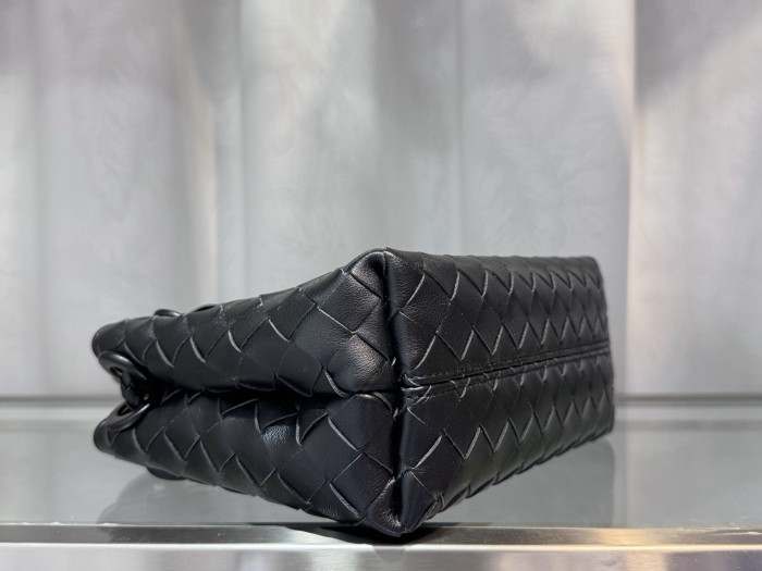 Bottega Veneta Andiamo Handbag 6038 LM012 22cm