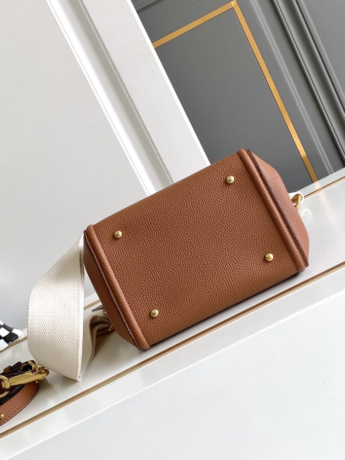 Valentino Garavanie Bag 5041 LM002022 19-26cm
