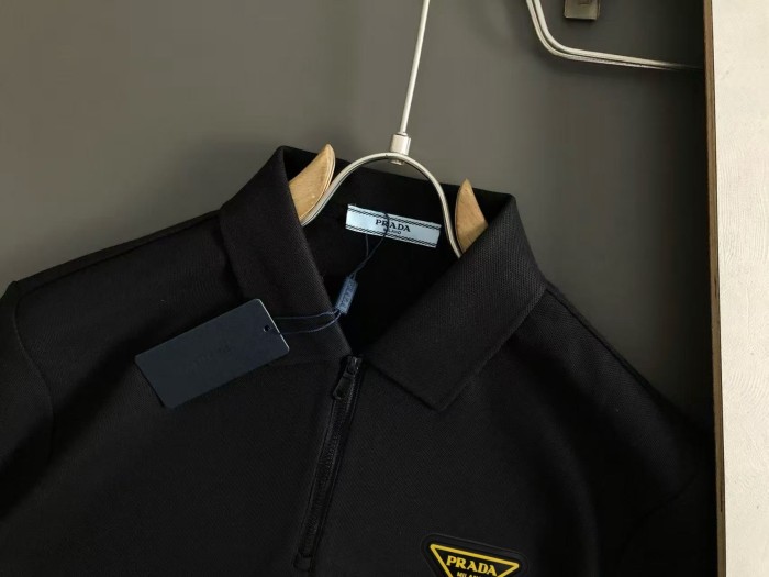 Prada Polo 007