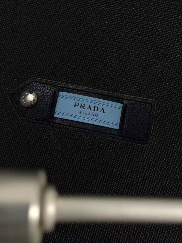 Prada Polo 008