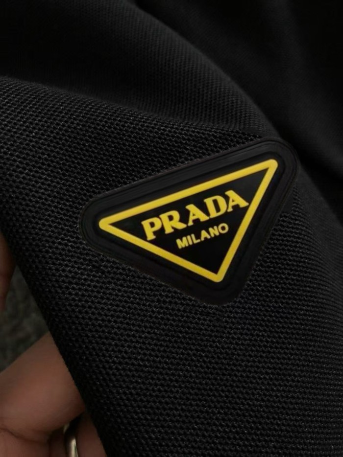 Prada Polo 007
