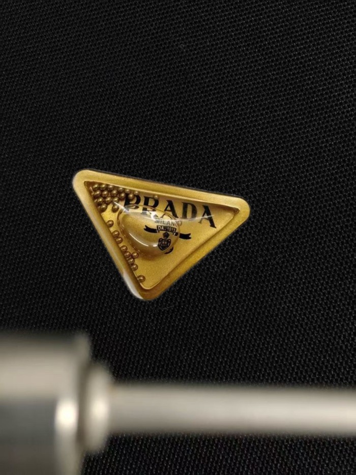 Prada Polo 009