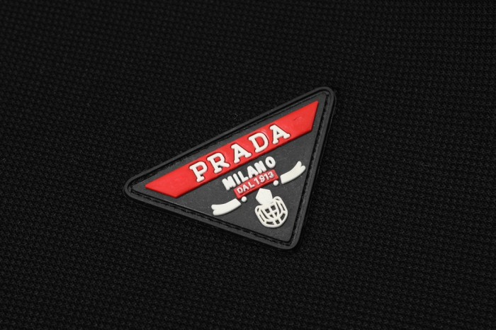 Prada Polo 012