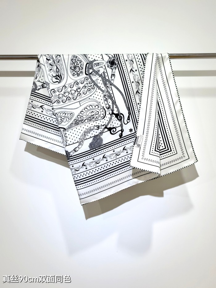 Hermes Silk make scarf SHMS2505 90*90cm