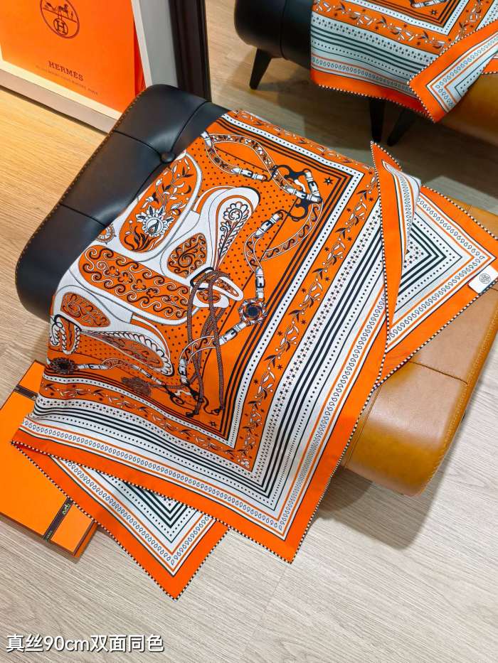 Hermes Silk make scarf SHMS2505 90*90cm