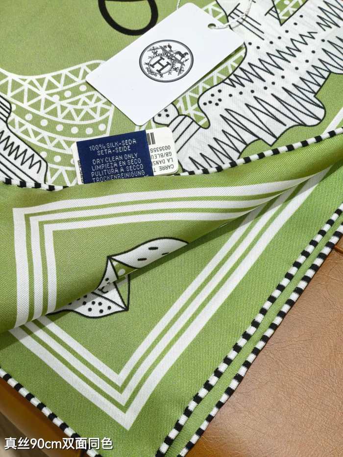 Hermes Silk make scarf SHMS2510 90*90cm