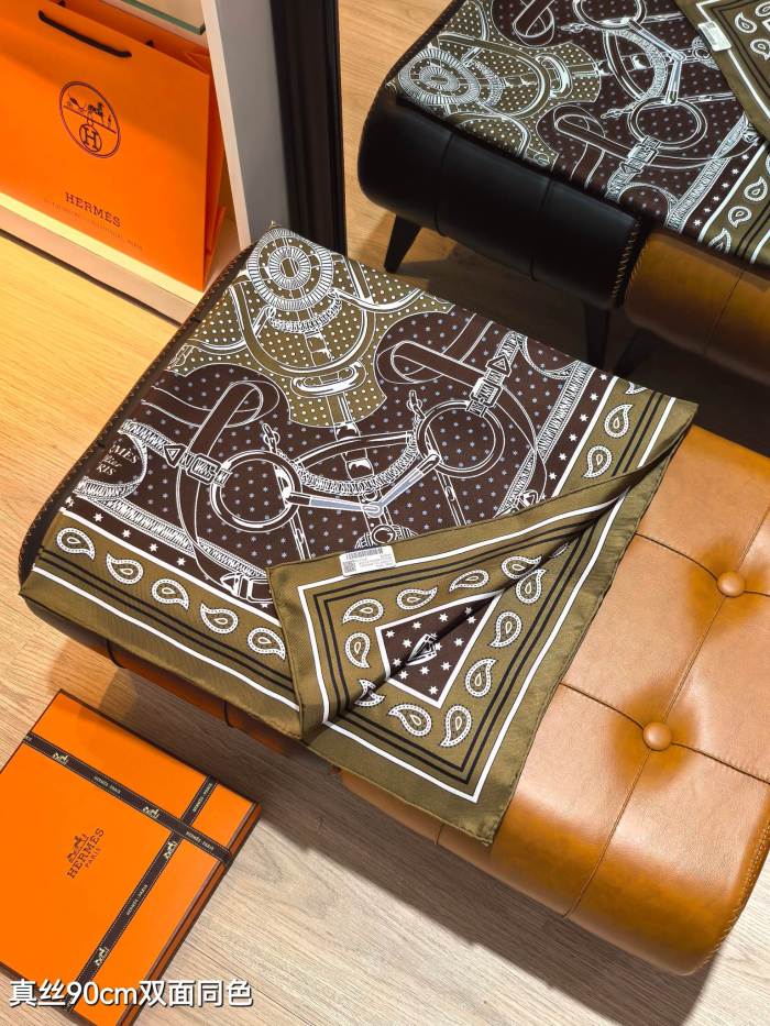 Hermes Silk make scarf SHMS2504 90*90cm