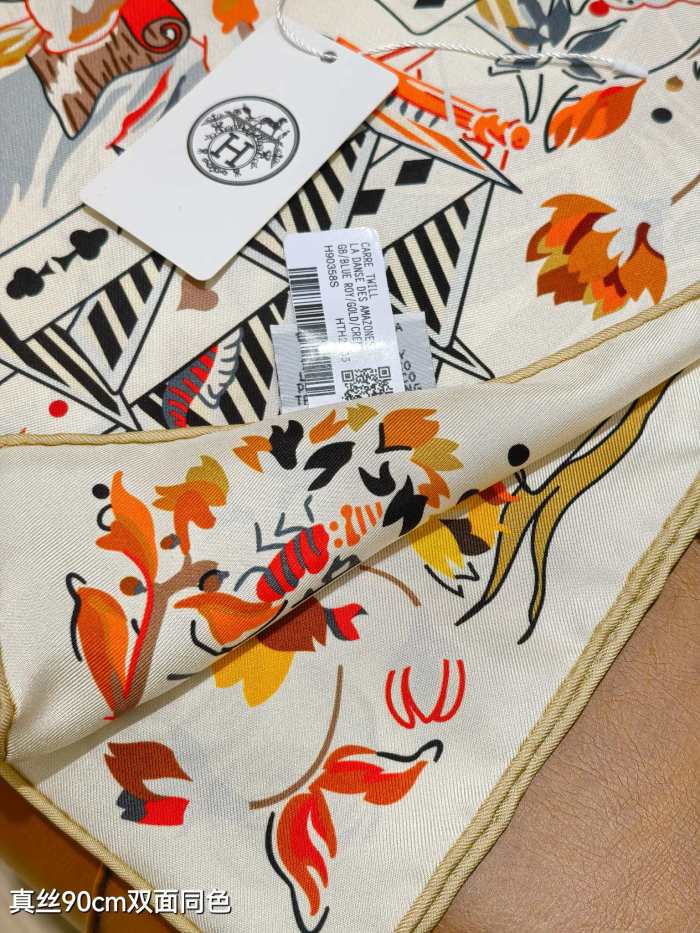 Hermes Silk make scarf SHMS2530 90*90cm