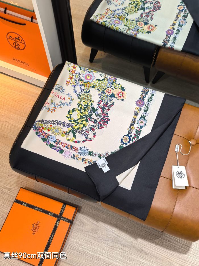 Hermes Silk make scarf SHMS2524 90*90cm