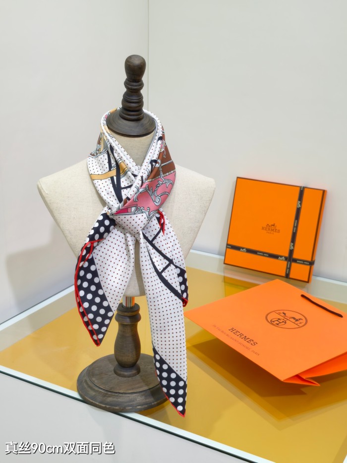 Hermes Silk make scarf SHMS2518 90*90cm