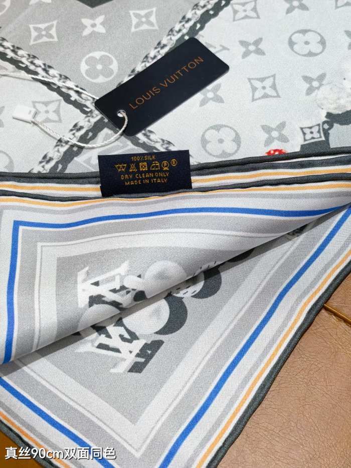 LV Silk make scarf SLV2507 90*90cm