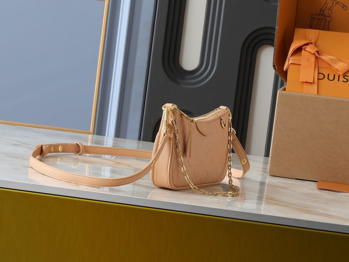 LV Easy Pouch On Strap Bag M81066 LM011 19cm