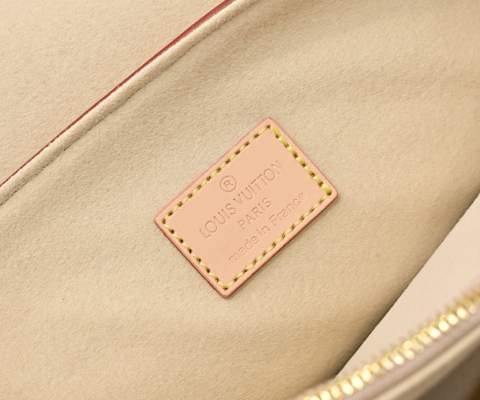 LV Dauphine Soft Bag M13319 XX081 28cm