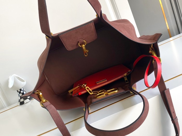 Valentino Garavani VLOGO Escape Tote 9906 LM012032 31-41cm