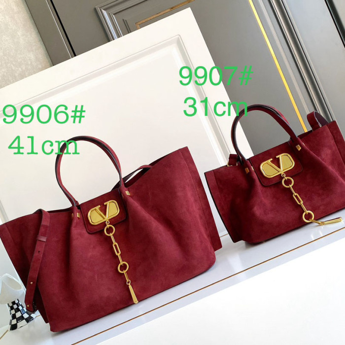 Valentino Garavani VLOGO Escape Tote 9906 LM012032 31-41cm