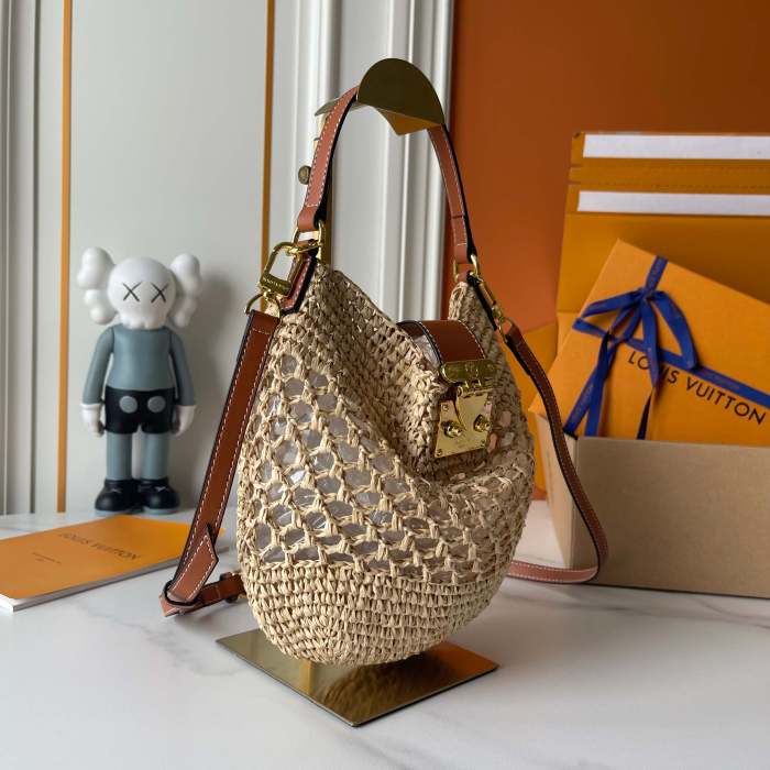 LV Straw Bucket Bag M59608 XX051 19cm