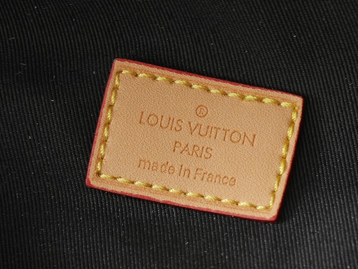 LV Bumbag M43644 XX021 37cm