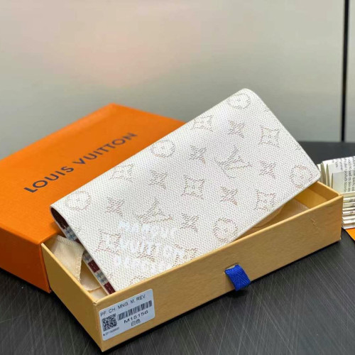 LV Wallet M15156 XX06 19cm