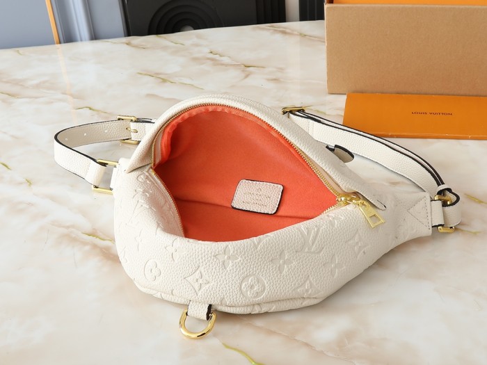 LV Bumbag M43644 XX021 37cm