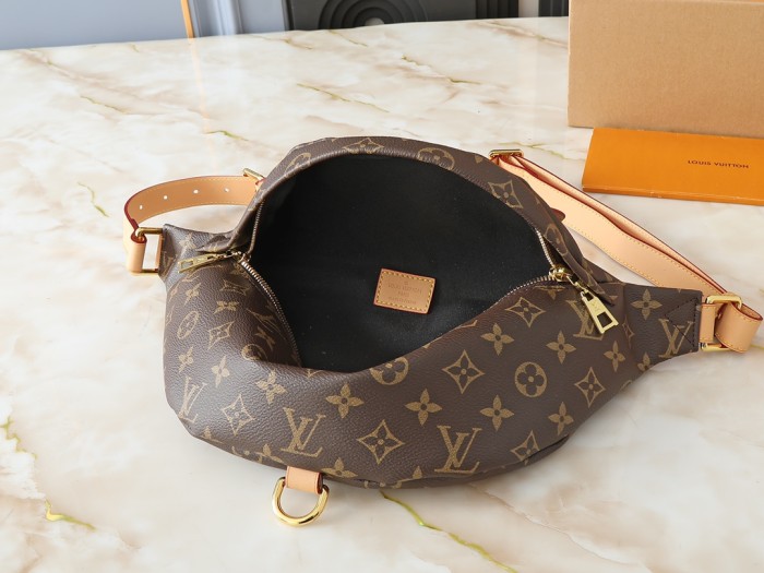 LV Bumbag M43644 XX021 37cm