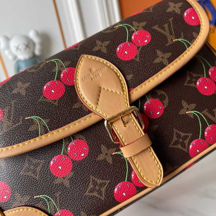 LV Diane Bag M45985 XX031 25cm