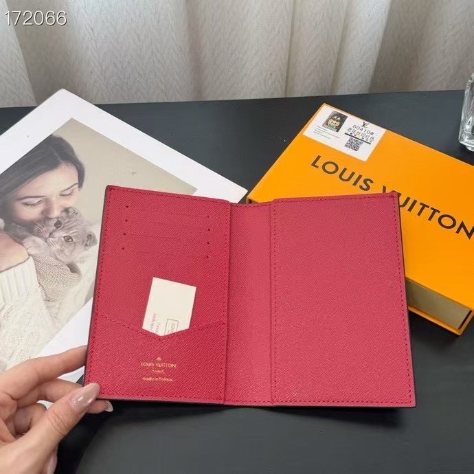 LV Wallet M60410 XX06 19cm
