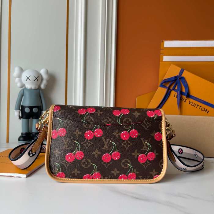 LV Diane Bag M45985 XX031 25cm
