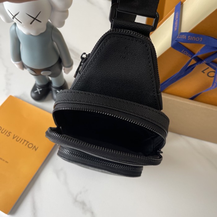 LV Avenue Bag M14953 XX031 31cm