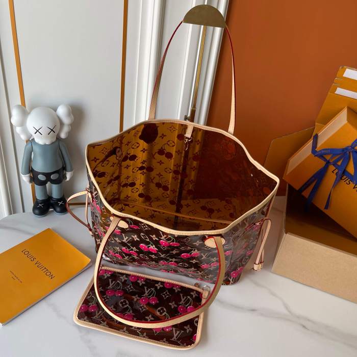 LV Neverfull Bag M14492 XX091 31cm