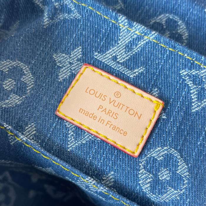 LV Venice Backpack M13679 XX071 26cm