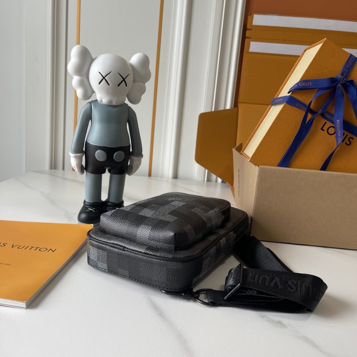 LV Avenue Bag M14953 XX031 31cm