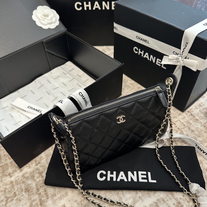Chanel Chain Bag 054 DB551 22cm