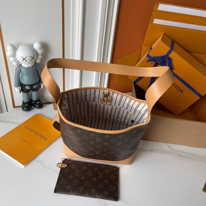 LV Low Key Hobo Bag M25468 LM051 28cm