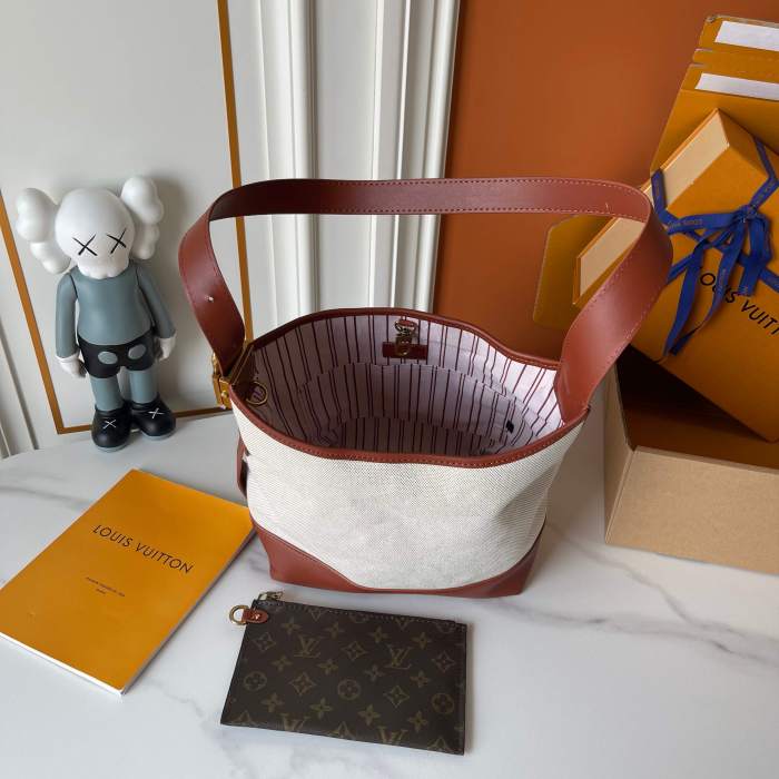 LV Low Key Hobo Bag M25468 LM051 28cm