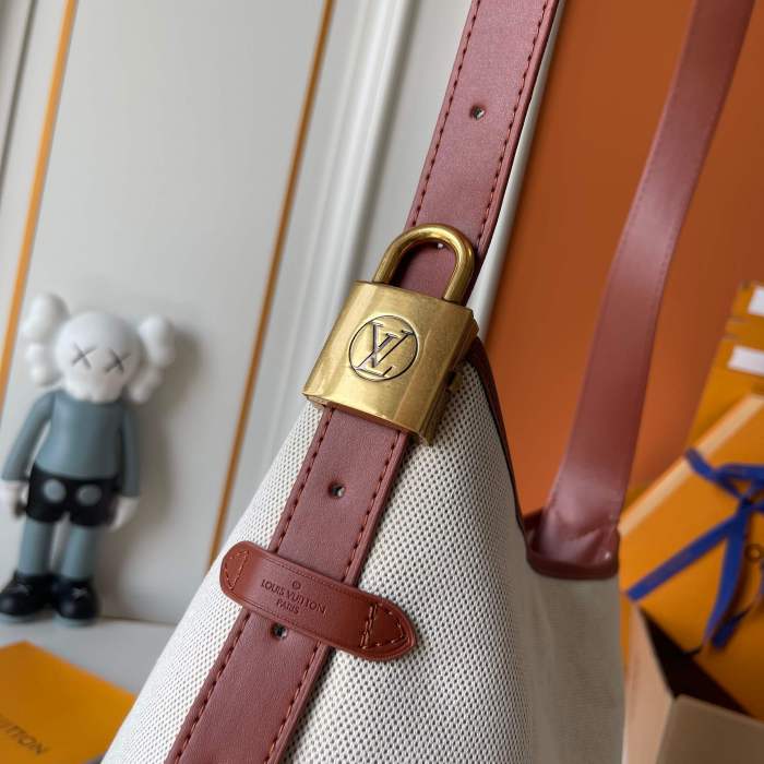 LV Low Key Hobo Bag M25468 LM051 28cm