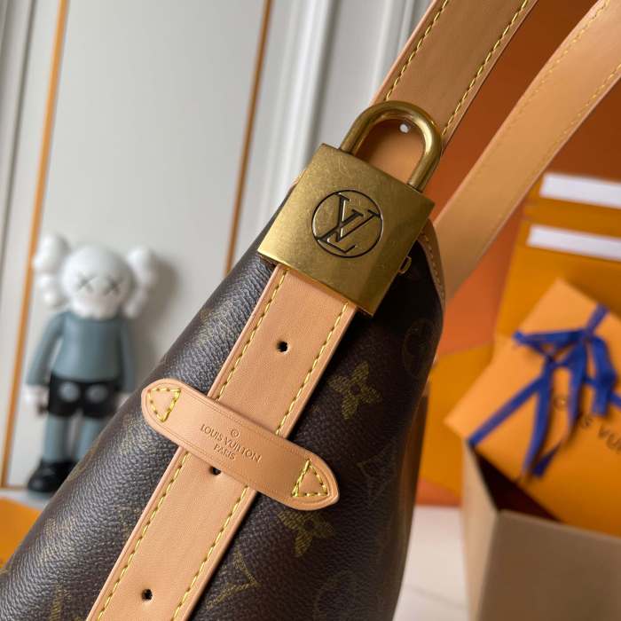 LV Low Key Hobo Bag M25468 LM051 28cm