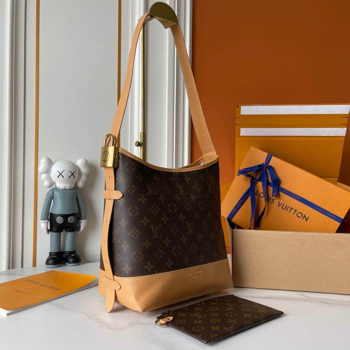 LV Low Key Hobo Bag M25468 LM051 28cm
