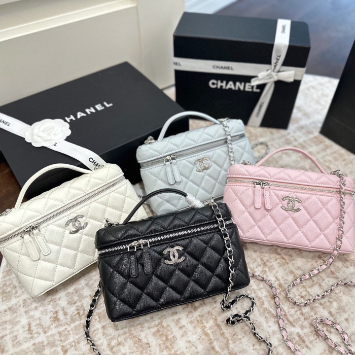 Chanel Handbag 057 DB551 19cm