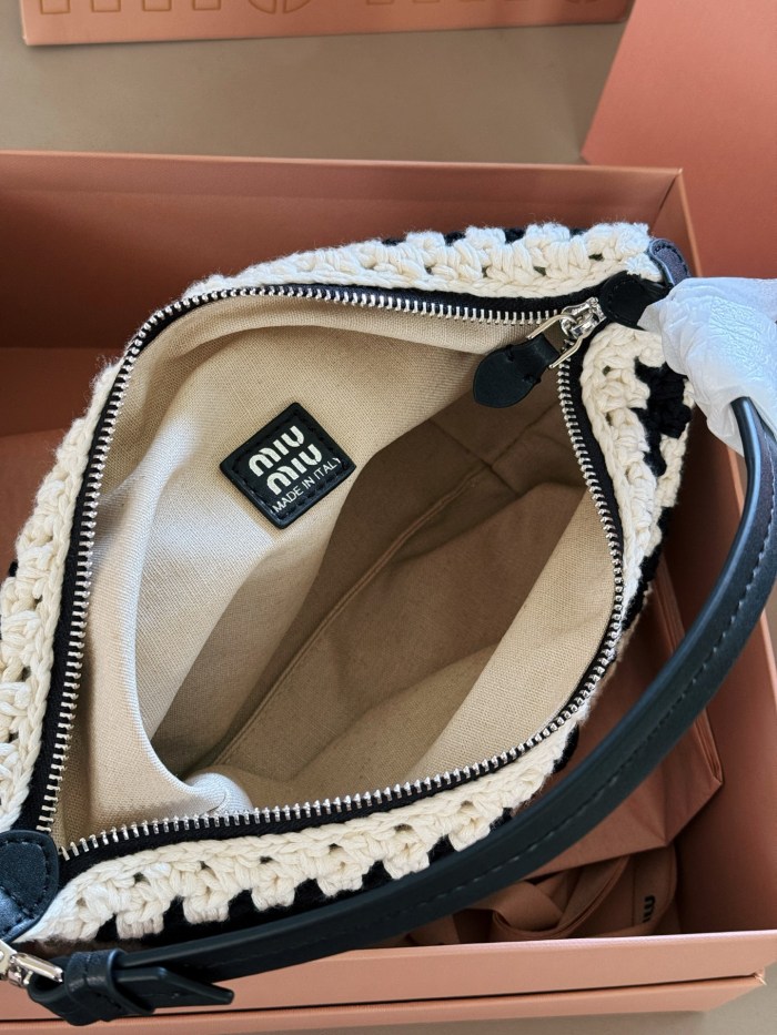 Miu Miu Hobo Bag 010 DB591 24cm