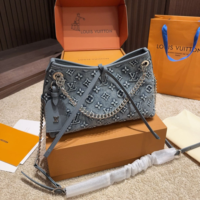 LV Carryall Bag 142 DB512 26cm