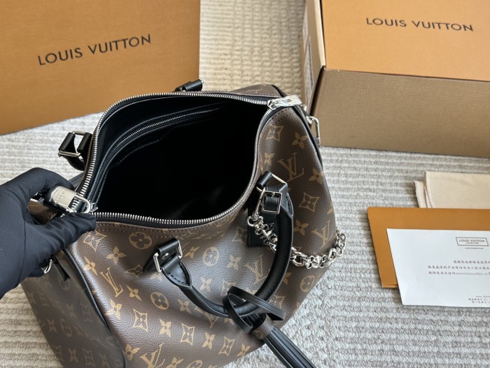 LV Speedy Soft 30 Bag 143 DB532 30cm