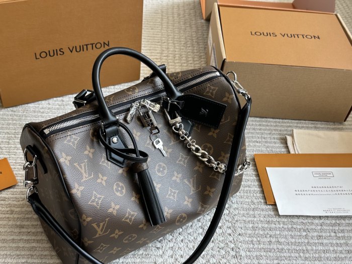 LV Speedy Soft 30 Bag 143 DB532 30cm