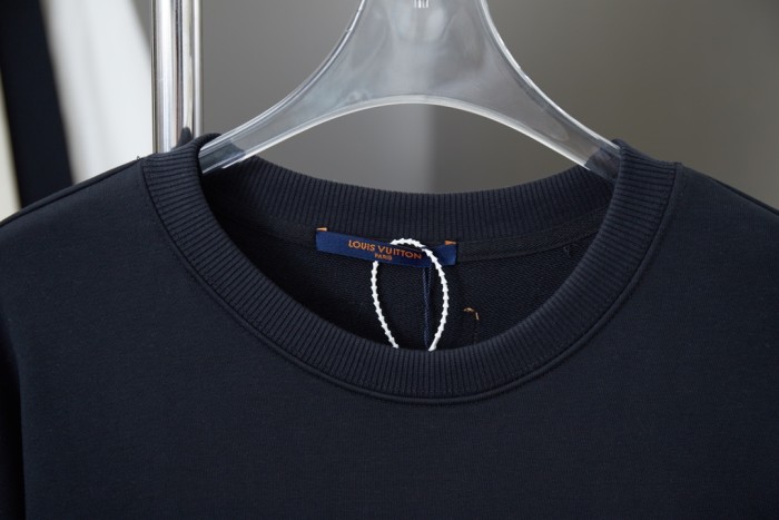 Louis Vuitton Sweatshirts 011