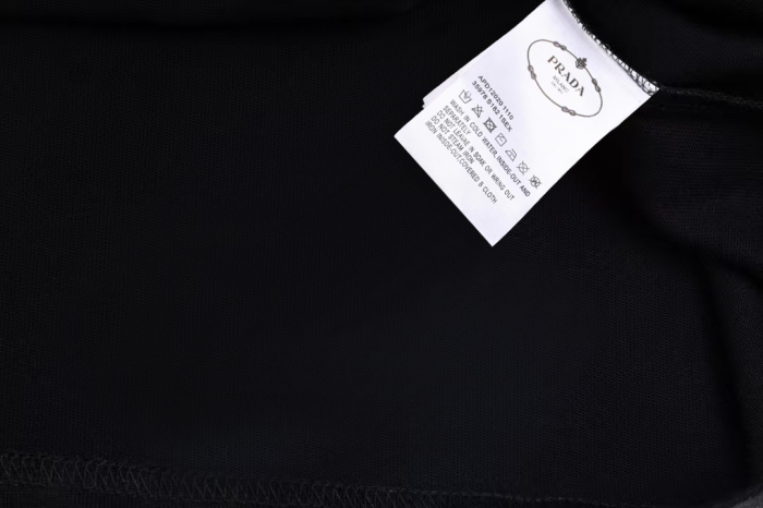 Prada Sweatshirts 005