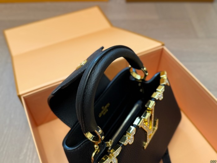 LV Capucines Bag 146 DB523 22cm