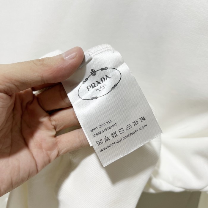 Prada Sweatshirts 009