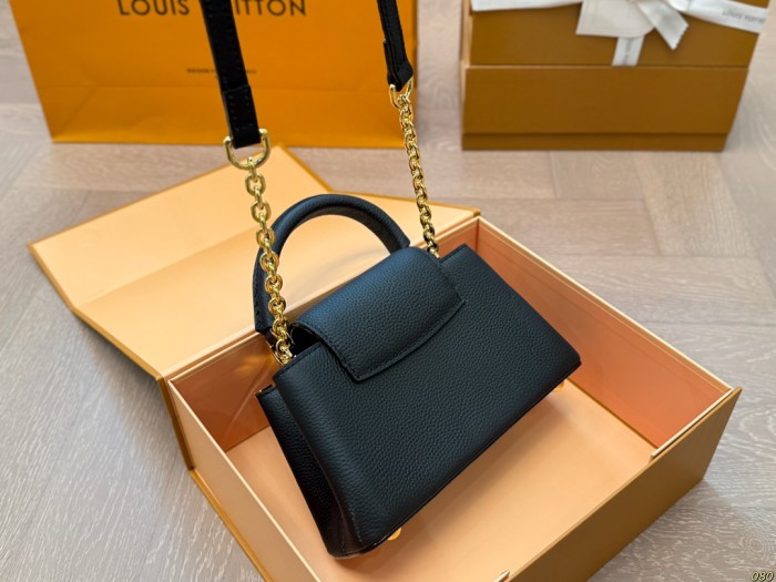 LV Capucines Bag 146 DB523 22cm