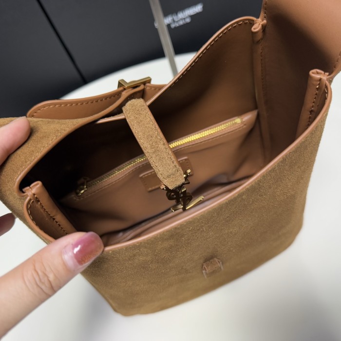 YSL LE 5 À 7 Hobo Bag 713938 LM012 23cm